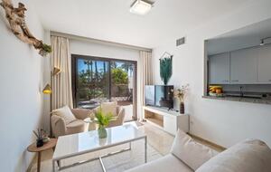 Driftwood Escape - Puerto de la Duquesa - Manilva, Spain