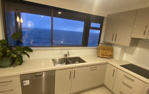 Two beaches, two ocean pools and uninterrupted coastal views in Wollongong- beach heaven - Wollongong, Australia