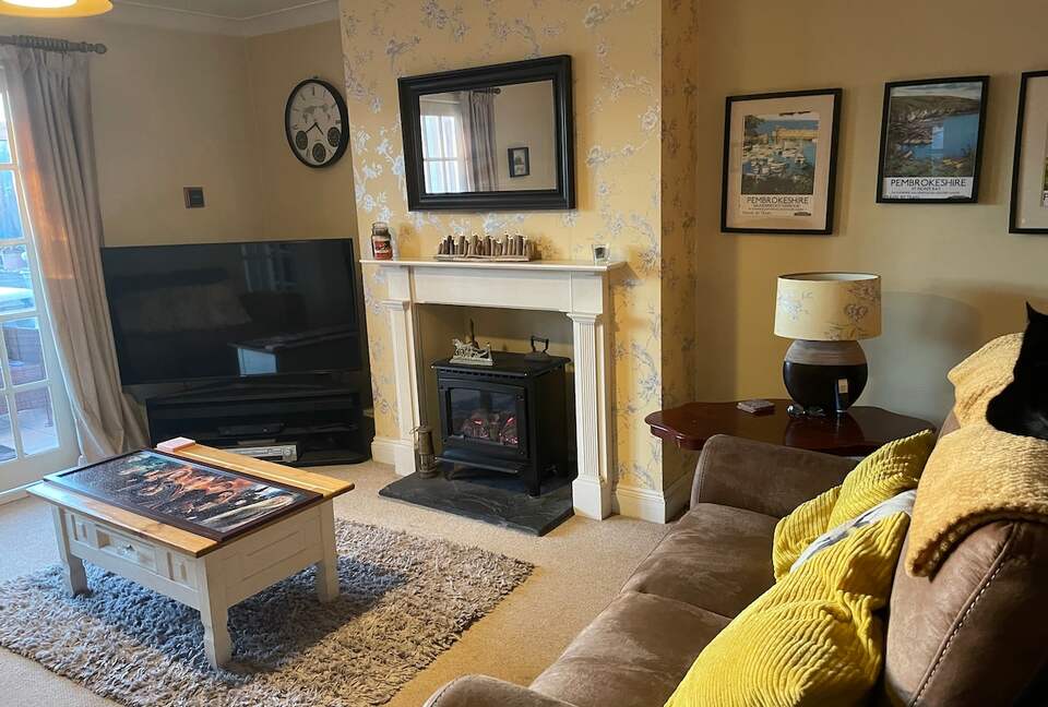 Stylish Coastal Escape Surrounded by Nature - Milford Haven, United Kingdom