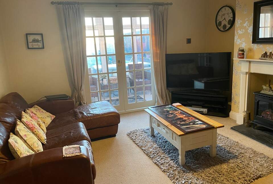 Stylish Coastal Escape Surrounded by Nature - Milford Haven, United Kingdom