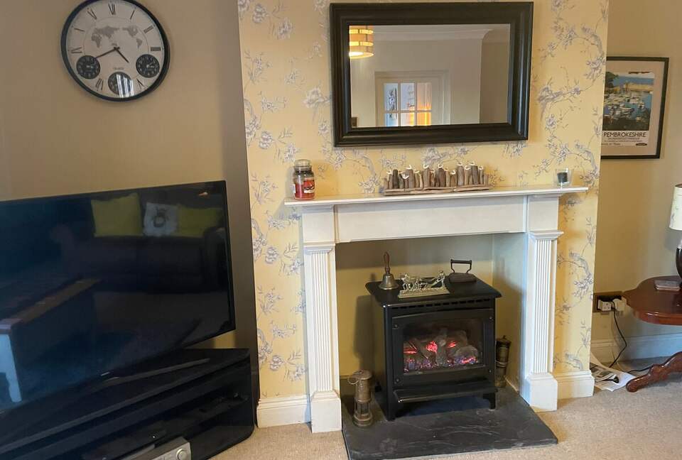 Stylish Coastal Escape Surrounded by Nature - Milford Haven, United Kingdom