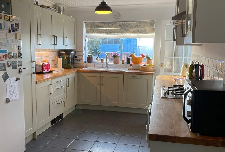 Stylish Coastal Escape Surrounded by Nature - Milford Haven, United Kingdom