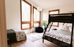 Contemporary Woodland Retreat Near Jim Thorpe - Jim Thorpe, Pennsylvania