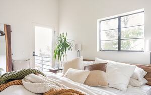 Elevated Living Amidst Nature’s Calm - Topanga, California