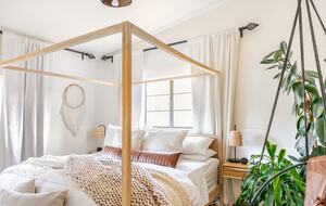 Elevated Living Amidst Nature’s Calm - Topanga, California