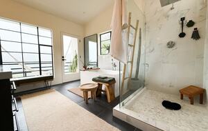 Elevated Living Amidst Nature’s Calm - Topanga, California