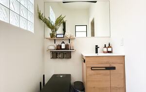 Elevated Living Amidst Nature’s Calm - Topanga, California