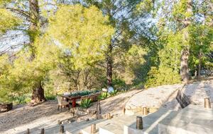 Elevated Living Amidst Nature’s Calm - Topanga, California