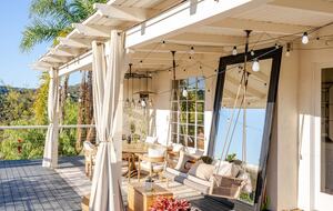 Elevated Living Amidst Nature’s Calm - Topanga, California