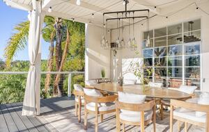 Elevated Living Amidst Nature’s Calm - Topanga, California