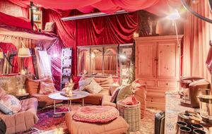 Elevated Living Amidst Nature’s Calm - Topanga, California