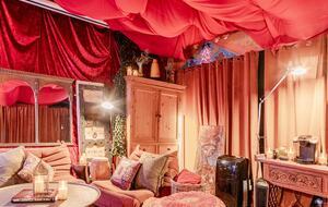 Elevated Living Amidst Nature’s Calm - Topanga, California