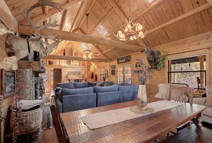 Elegant Payson Cabin on 4 Acres with Tonto Creek Access - Payson, Arizona