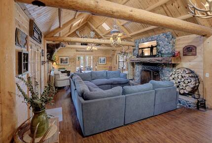 Elegant Payson Cabin on 4 Acres with Tonto Creek Access - Payson, Arizona