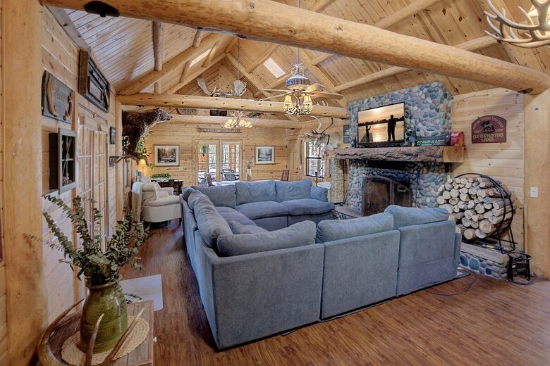 Elegant Payson Cabin on 4 Acres with Tonto Creek Access - Payson, Arizona