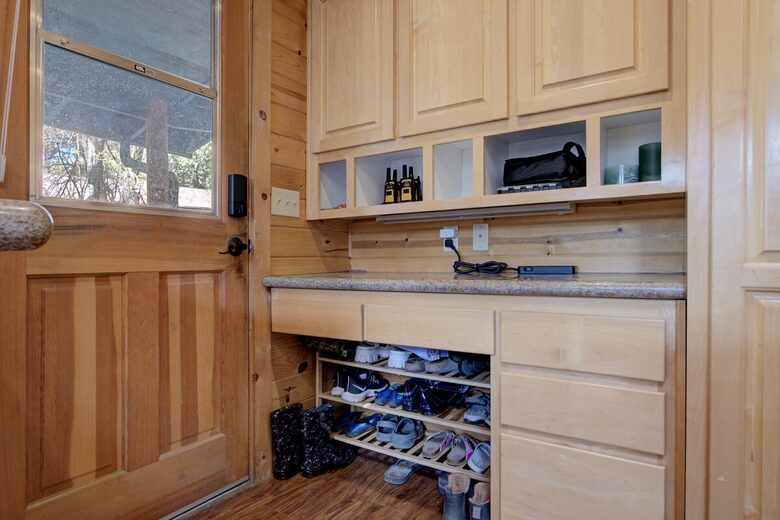 Elegant Payson Cabin on 4 Acres with Tonto Creek Access - Payson, Arizona