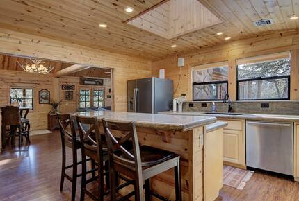 Elegant Payson Cabin on 4 Acres with Tonto Creek Access - Payson, Arizona