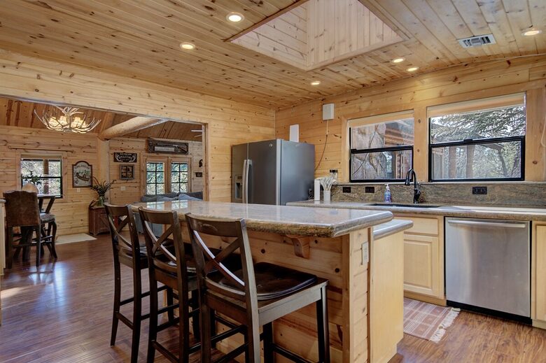 Elegant Payson Cabin on 4 Acres with Tonto Creek Access - Payson, Arizona