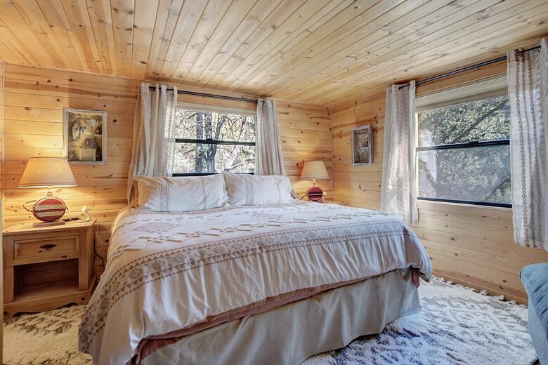 Elegant Payson Cabin on 4 Acres with Tonto Creek Access - Payson, Arizona