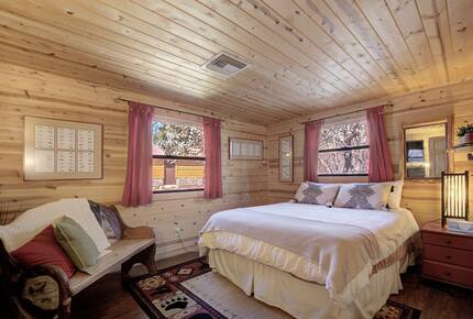 Elegant Payson Cabin on 4 Acres with Tonto Creek Access - Payson, Arizona