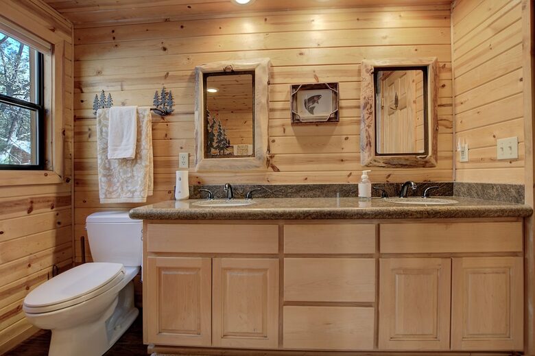 Elegant Payson Cabin on 4 Acres with Tonto Creek Access - Payson, Arizona