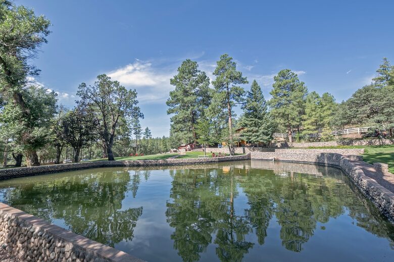 Elegant Payson Cabin on 4 Acres with Tonto Creek Access - Payson, Arizona
