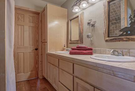 Elegant Payson Cabin on 4 Acres with Tonto Creek Access - Payson, Arizona