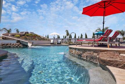 Outdoor Amenity Amazement Near Wine Country & Skydive Tracy - Tracy, California