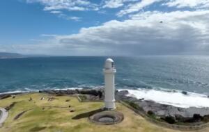 Two beaches, two ocean pools and uninterrupted coastal views in Wollongong- beach heaven - Wollongong, Australia