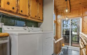 Elegant Mountain Lodge on Big Bear’s North Shore - Fawnskin, California