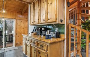 Elegant Mountain Lodge on Big Bear’s North Shore - Fawnskin, California