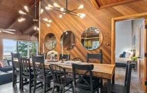 Elegant Mountain Lodge on Big Bear’s North Shore - Fawnskin, California