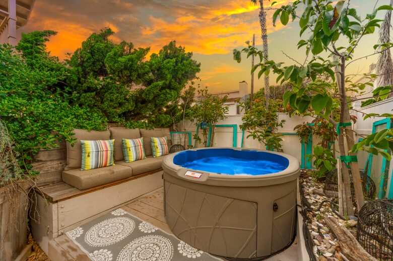 Coastal Charm a Block from the Beach - Oxnard, California