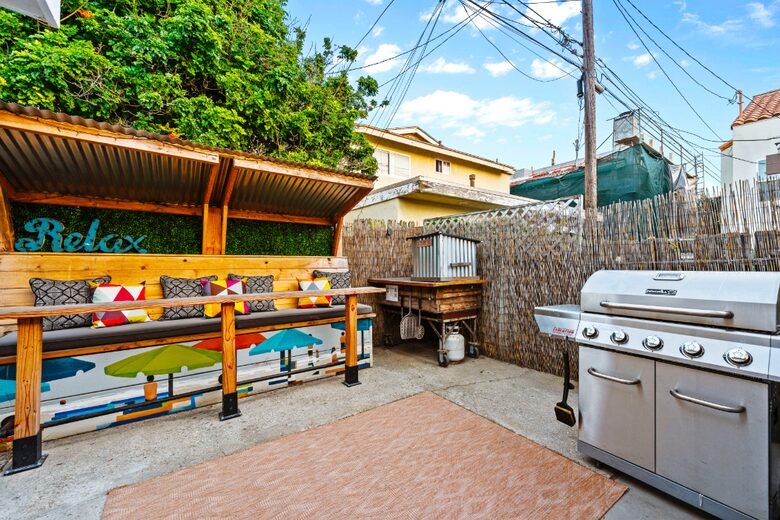 Coastal Charm a Block from the Beach - Oxnard, California