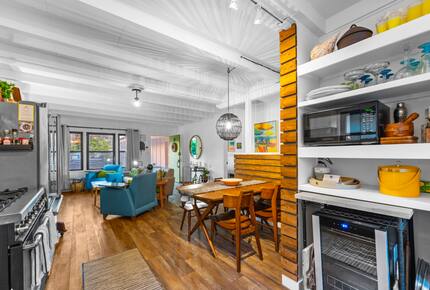 Coastal Charm a Block from the Beach - Oxnard, California