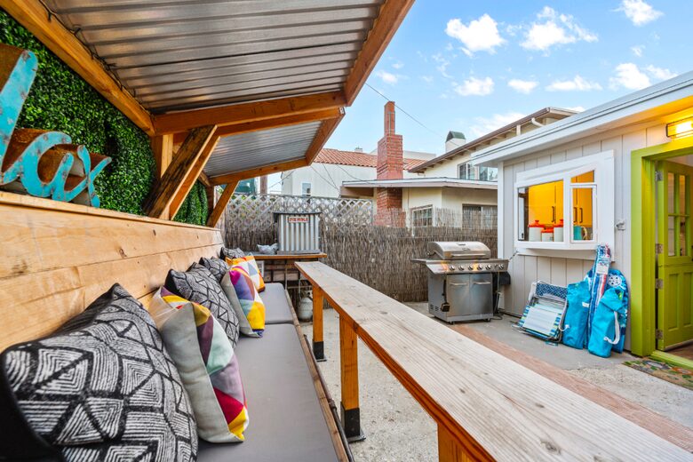 Coastal Charm a Block from the Beach - Oxnard, California