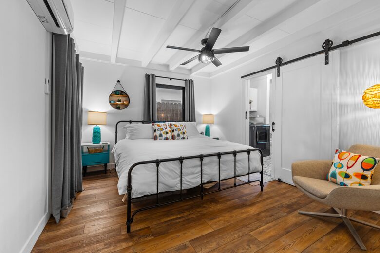 Coastal Charm a Block from the Beach - Oxnard, California