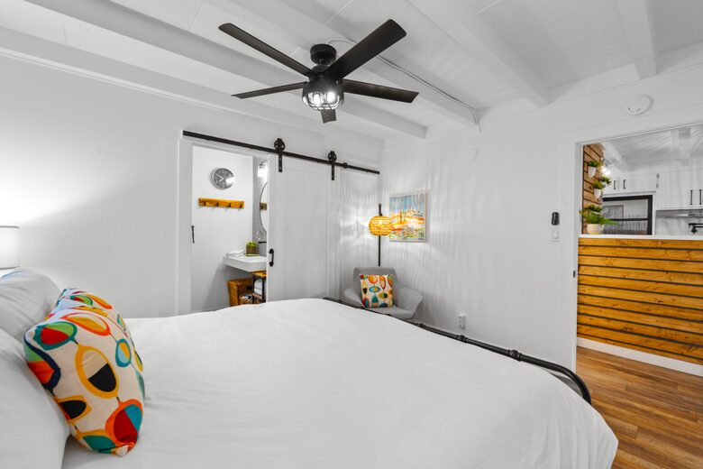 Coastal Charm a Block from the Beach - Oxnard, California