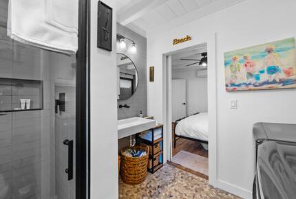 Coastal Charm a Block from the Beach - Oxnard, California