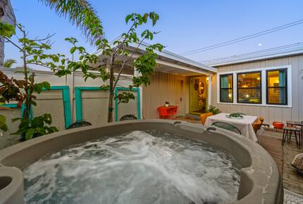 Coastal Charm a Block from the Beach - Oxnard, California