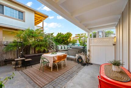 Coastal Charm a Block from the Beach - Oxnard, California