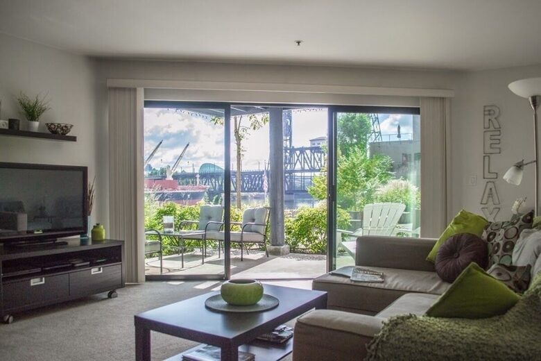 Urban Comfort on the Portland Waterfront - Portland, Oregon