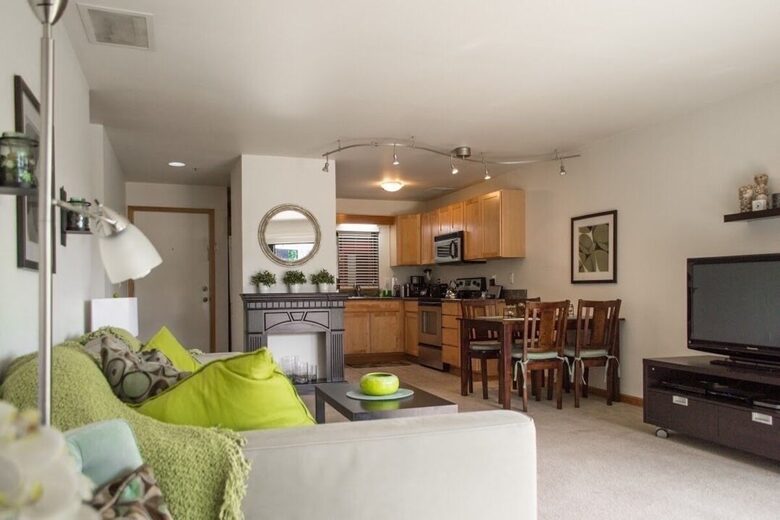 Urban Comfort on the Portland Waterfront - Portland, Oregon