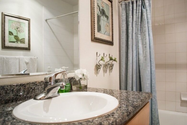 Urban Comfort on the Portland Waterfront - Portland, Oregon