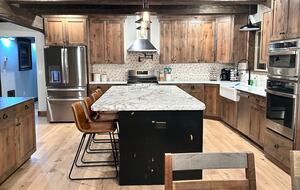 Ski-In/Ski-Out Retreat Nestled Among Pines and Aspens - Brian Head, Utah