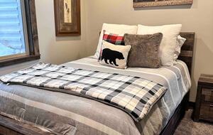 Ski-In/Ski-Out Retreat Nestled Among Pines and Aspens - Brian Head, Utah