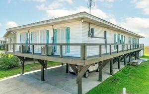 Grand Isle Beach Retreat with Room for Everyone - Grand Isle, Louisiana