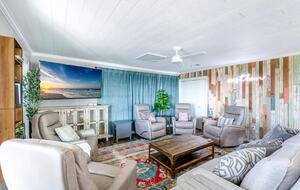 Grand Isle Beach Retreat with Room for Everyone - Grand Isle, Louisiana