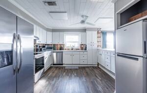 Grand Isle Beach Retreat with Room for Everyone - Grand Isle, Louisiana