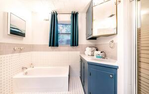 Charming Lakefront Getaway with Expansive Lake Views - Many, Louisiana